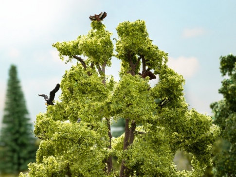 NOCH 21782 -Tree with birds chirping