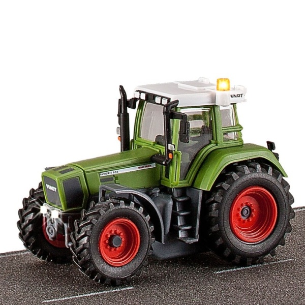 Viessmann 1166 Tractor FENDT with Illumination and Yellow Blinking Light HO